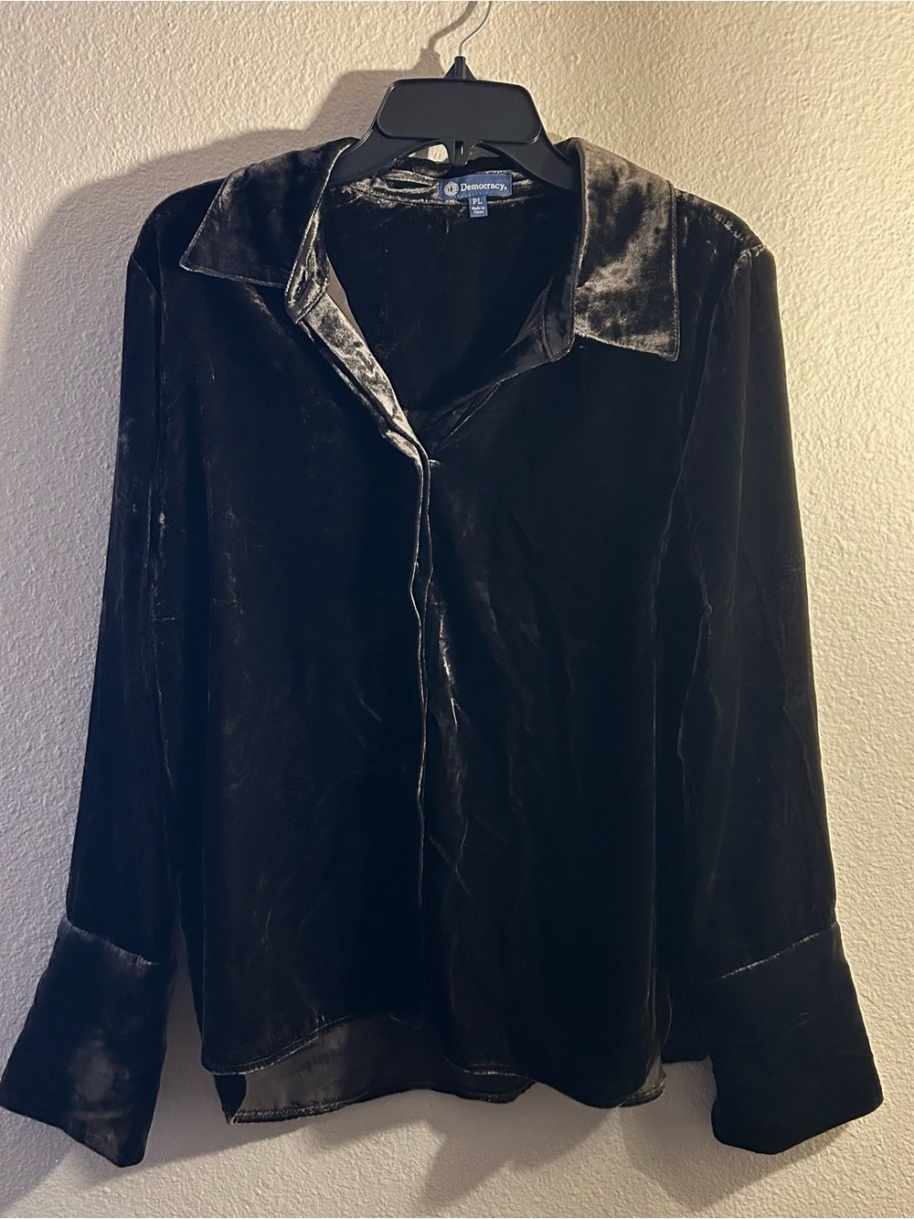 Democracy Point Collar French Cuff Sleeves Hidden Button Front Velvet in Black